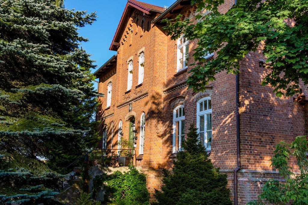 Gutshaus Zietlitz Hotel Dobbin-Linstow Exterior foto
