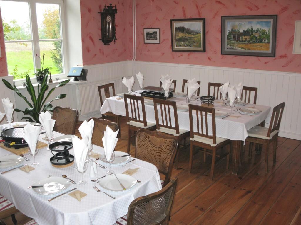 Gutshaus Zietlitz Hotel Dobbin-Linstow Exterior foto