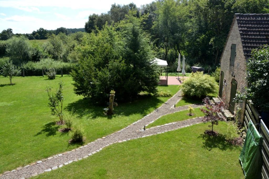 Gutshaus Zietlitz Hotel Dobbin-Linstow Exterior foto